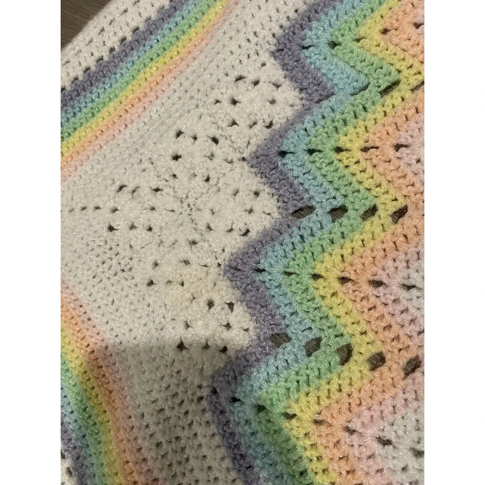 VTG 80s Handmade Crochet Rainbow Pastel Baby Blanket Starburst Afghan 36x36